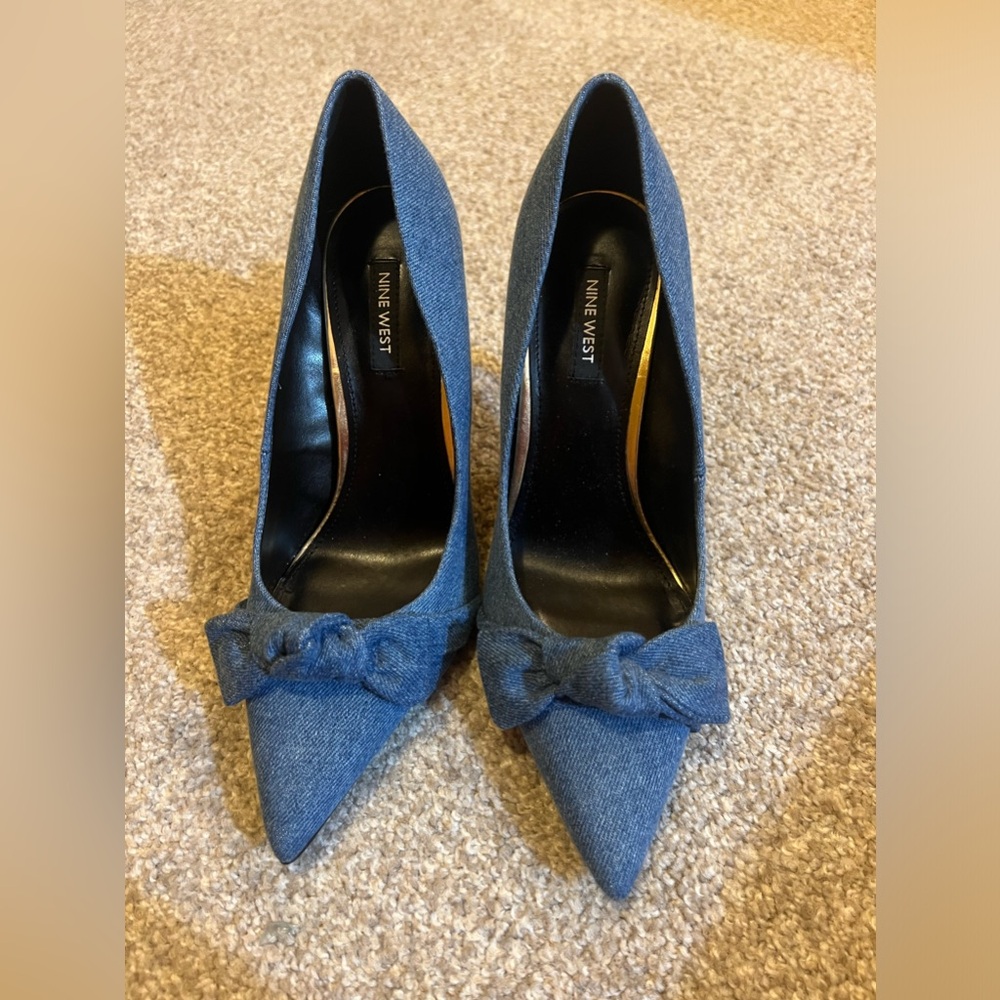 Nine West denim bow pumps